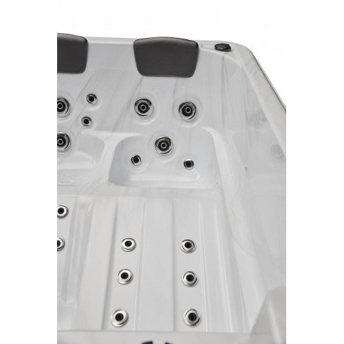 Luxury Spas Riley 3 Person Hot Tub