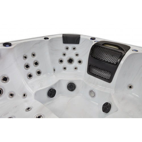 Luxury Spas Victoria 6 Person Hot Tub