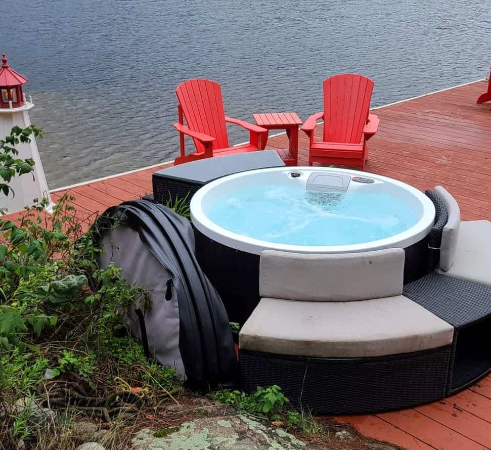 Canadian Spa Okanagan 4 Person 10-Jet Portable Hot Tub (KH-10083)