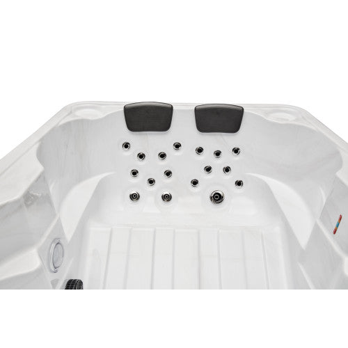 Luxury Spas Regal 4 Person Hot Tub