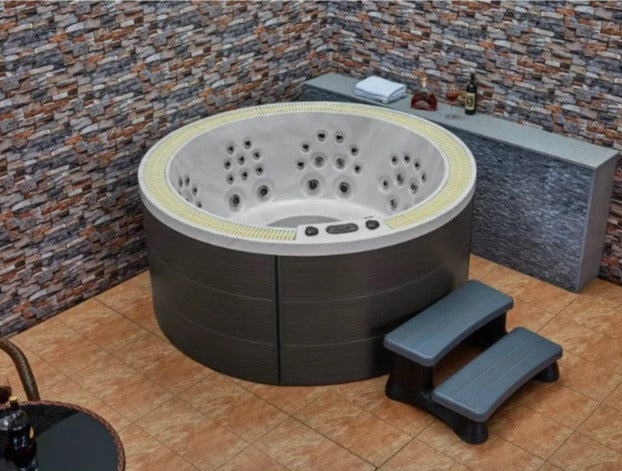 Luxury Spas Oscar 6 Person Hot Tub