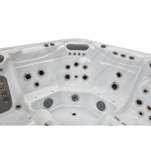 Luxury Spas Infinity 5-Person Hot Tub