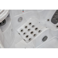 Luxury Spas Infinity 5-Person Hot Tub