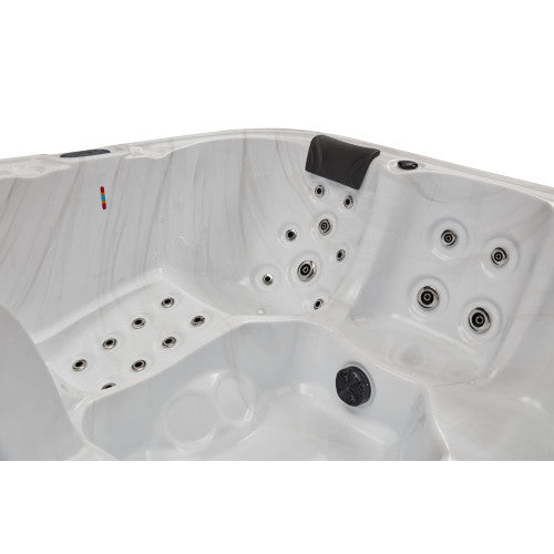 Luxury Spas Savannah 6 Person Hot Tub