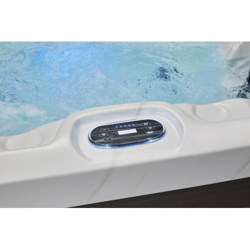 Luxury Spas Savannah 6 Person Hot Tub