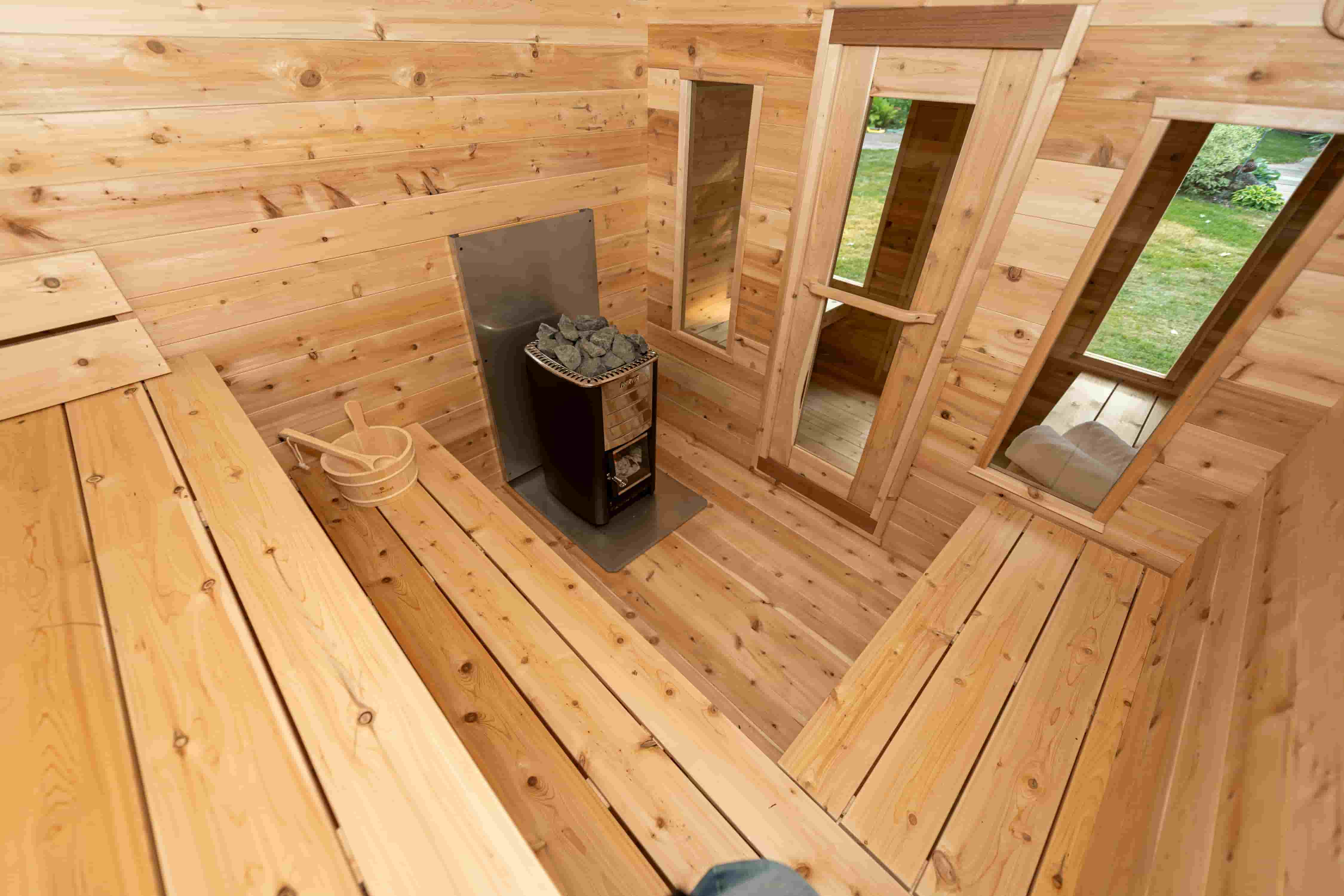 Dundalk Leisurecraft Georgian 6-Person Cabin Sauna with Changeroom (CTC88CW)